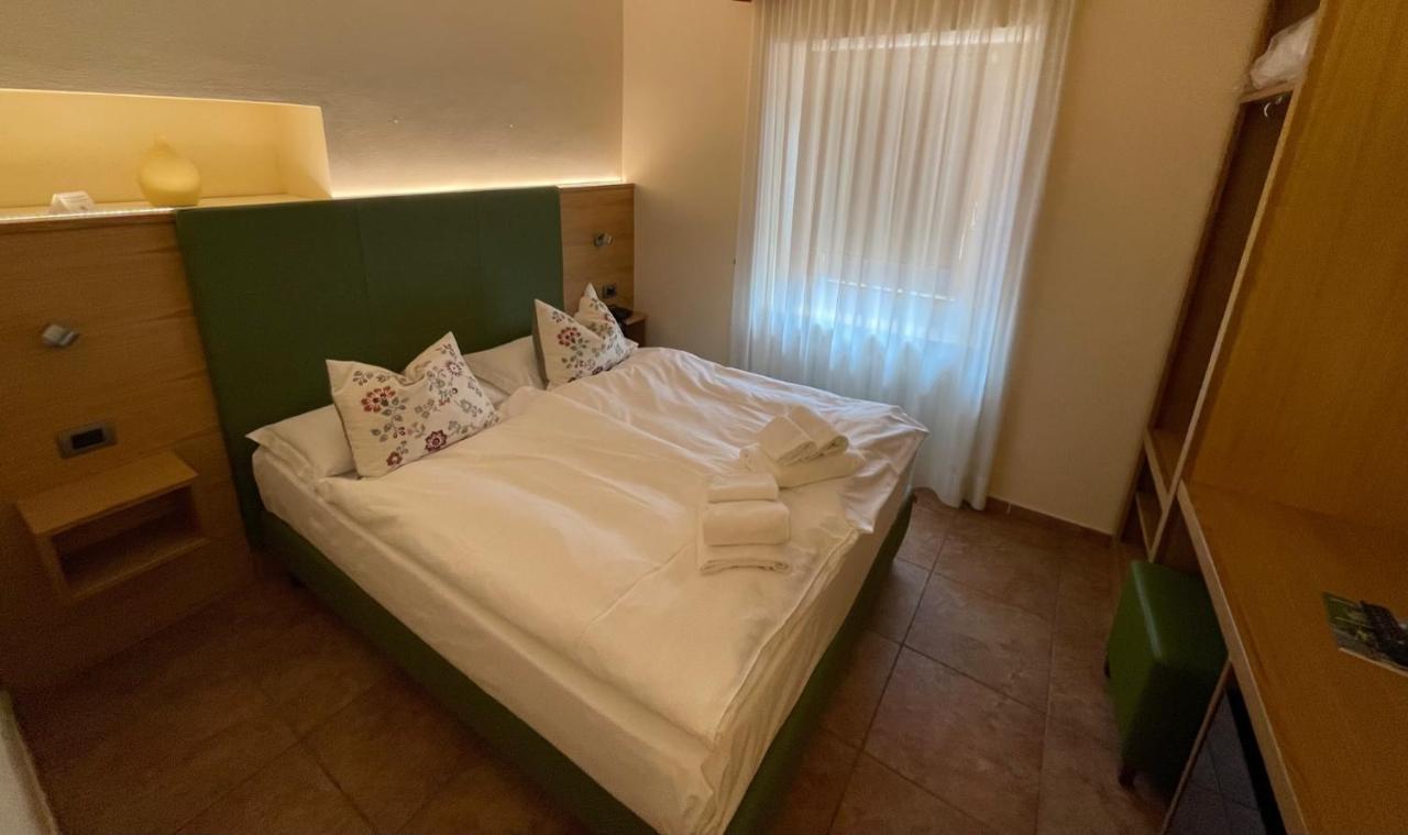 Hotel Trieste 타르비시오 외부 사진