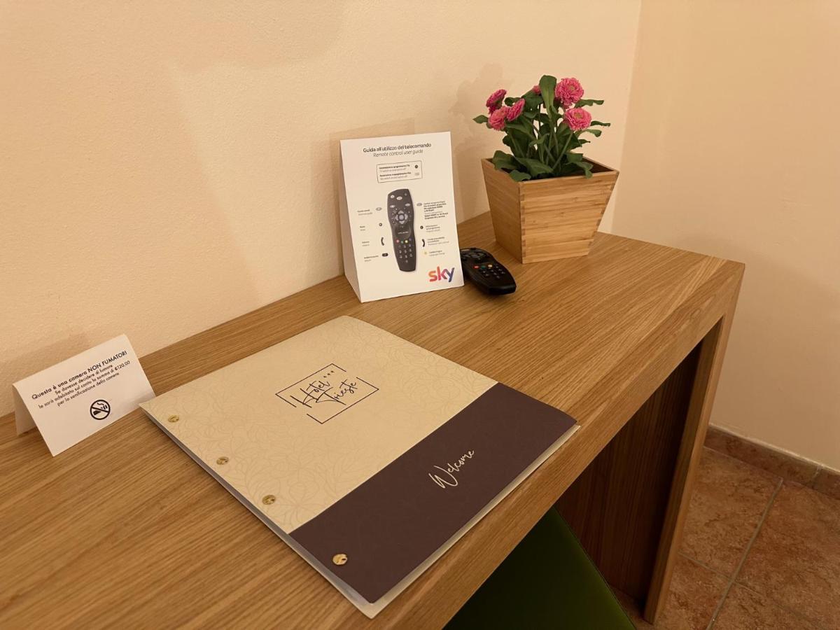 Hotel Trieste 타르비시오 외부 사진